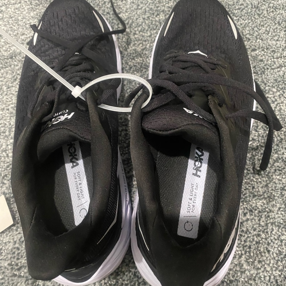 Hoka Clifton 8 sneakers